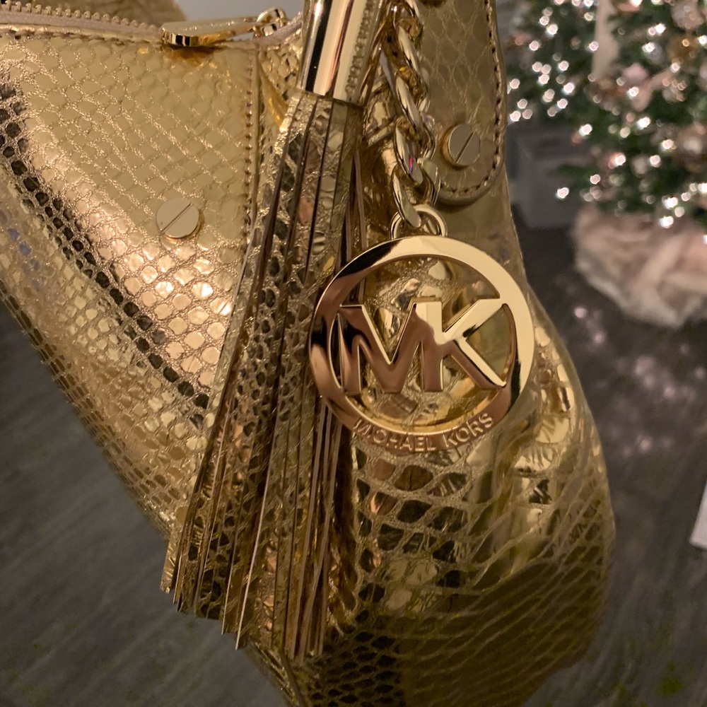 Michael KORS “Megan” purse. New with tags attached